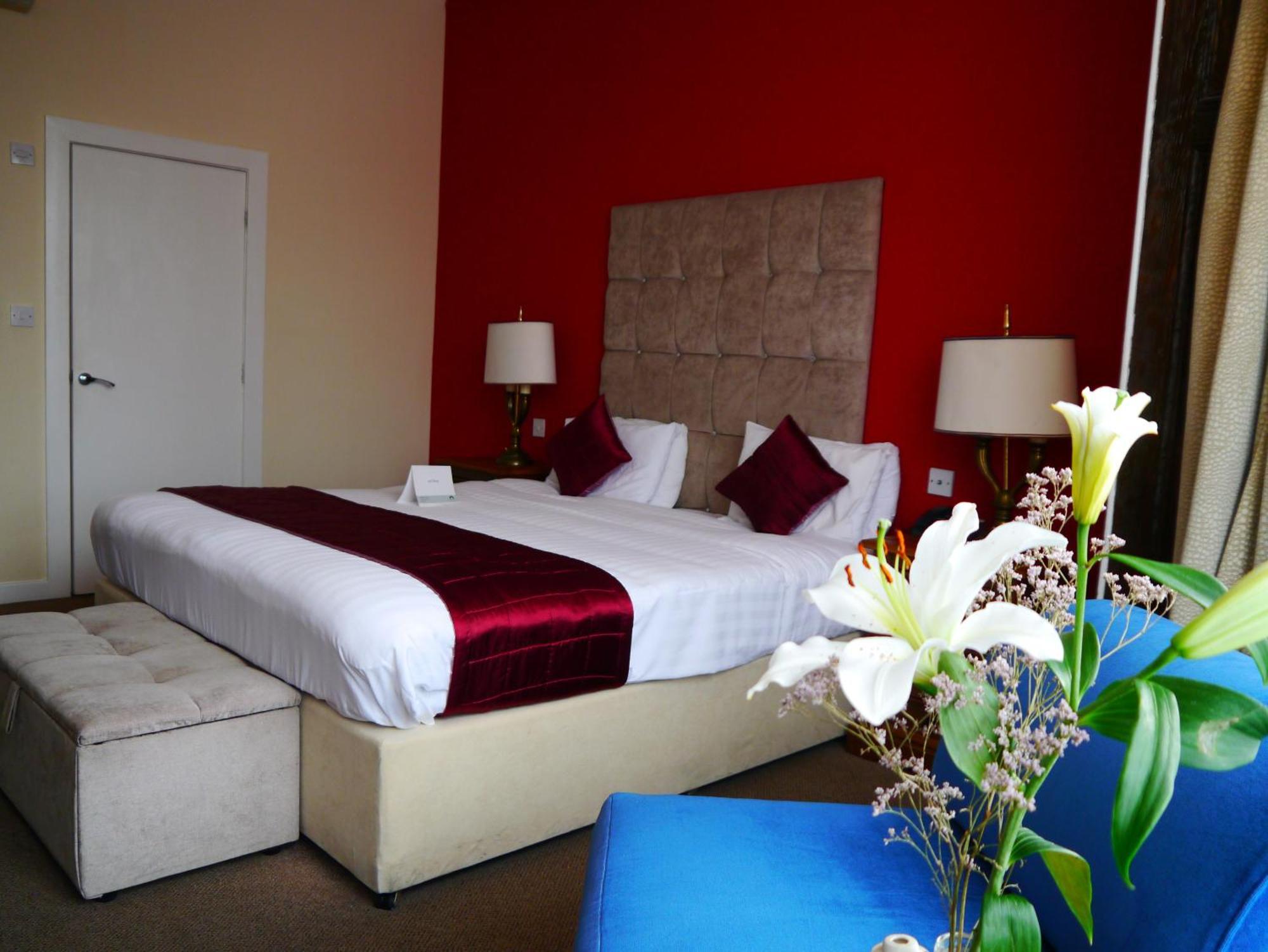 The Pearl Hotel Peterborough Extérieur photo