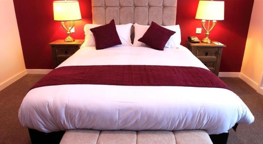The Pearl Hotel Peterborough Extérieur photo