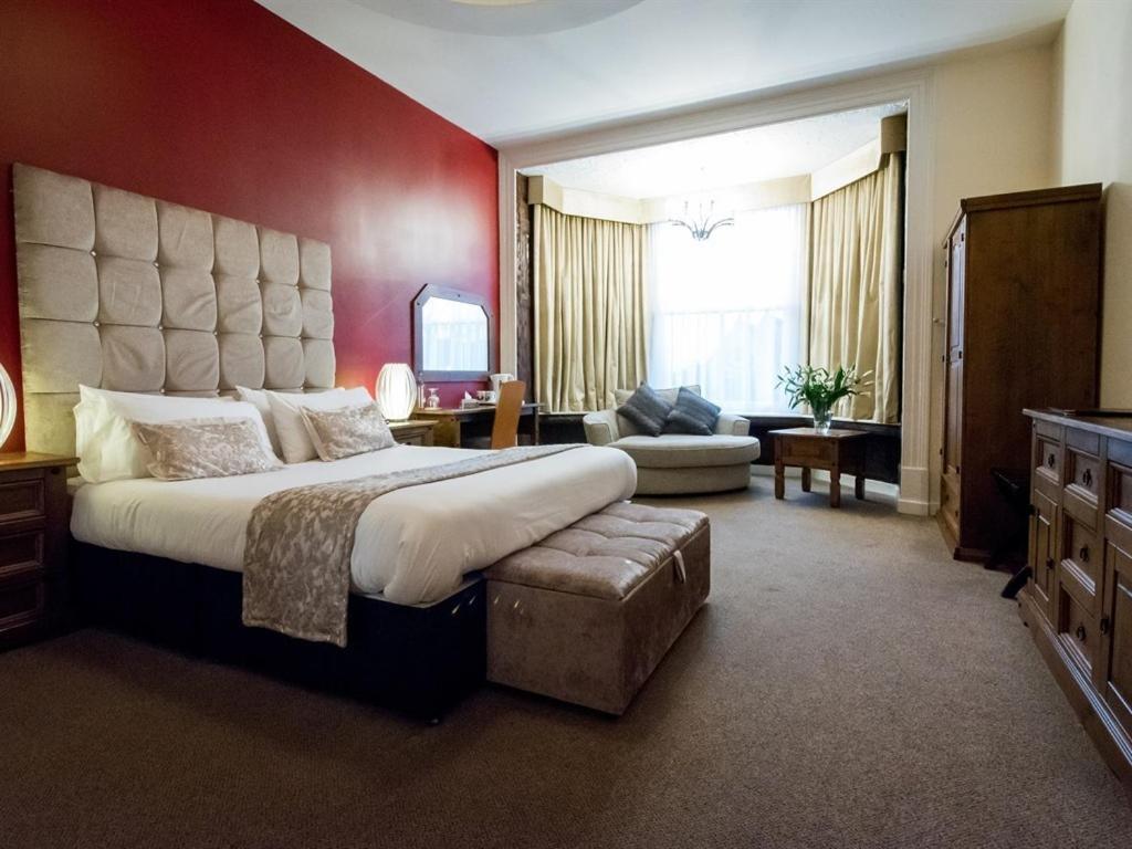The Pearl Hotel Peterborough Extérieur photo